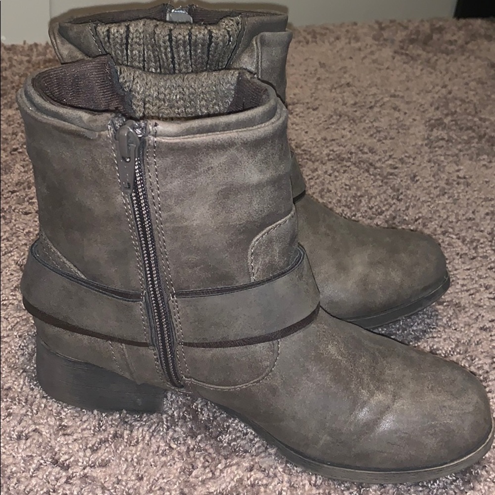 Booties - Picture 2 of 4